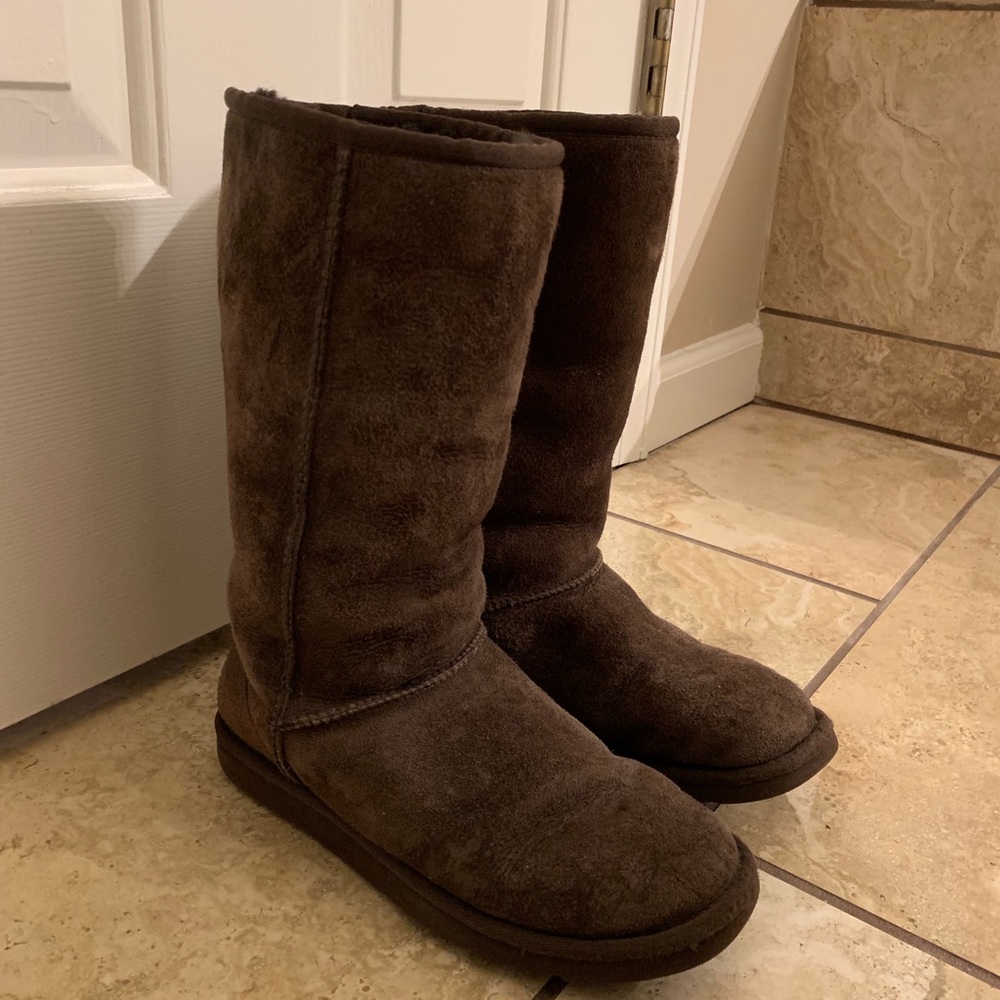 Ugg Classic Tall Boot In Chocolate, Size W6 - image 4